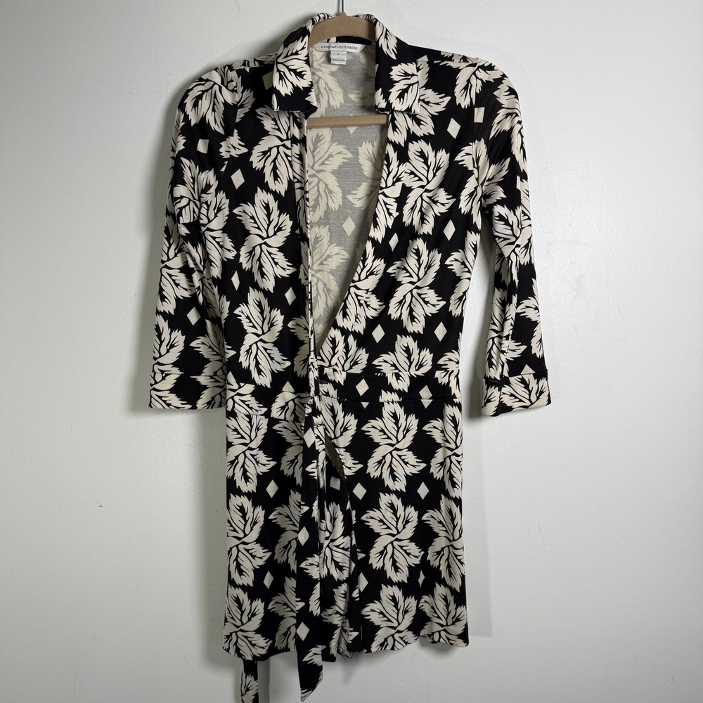 Diane von Furstenberg‎ Wrap Romper Womens 4 Black White Silk Celeste Leaf Print - Picture 7 of 14